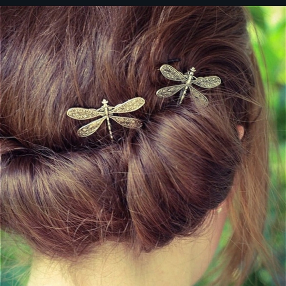 HP!! NWT Set of Two Adorable Boho Silver Dragonfly Hair Clips/Bobby Pins! - Picture 3 of 13